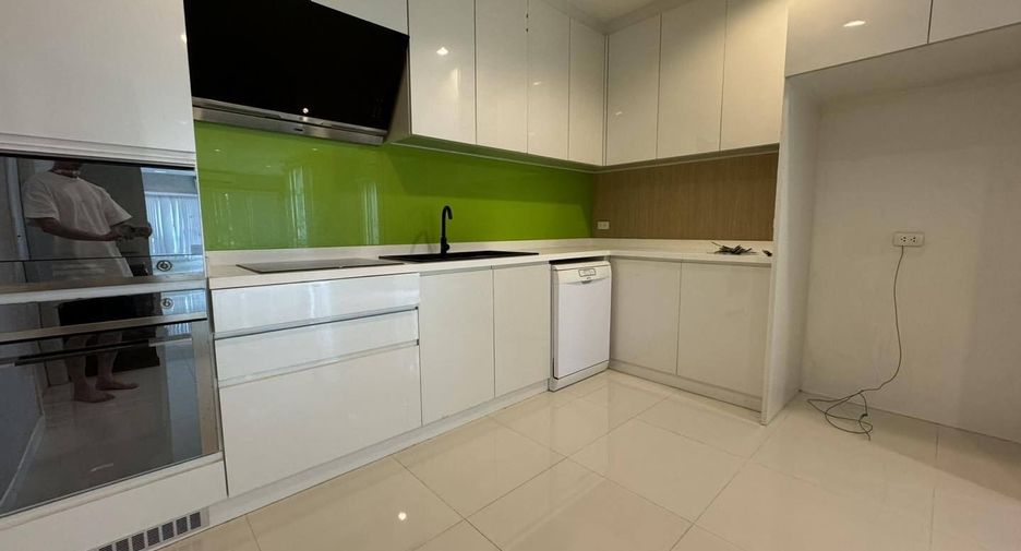 For sale 3 bedrooms house in Sai Mai, Bangkok
