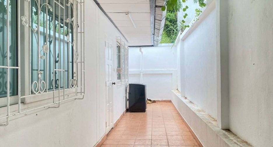 For rent 2 bedrooms house in Bang Lamung, Chonburi