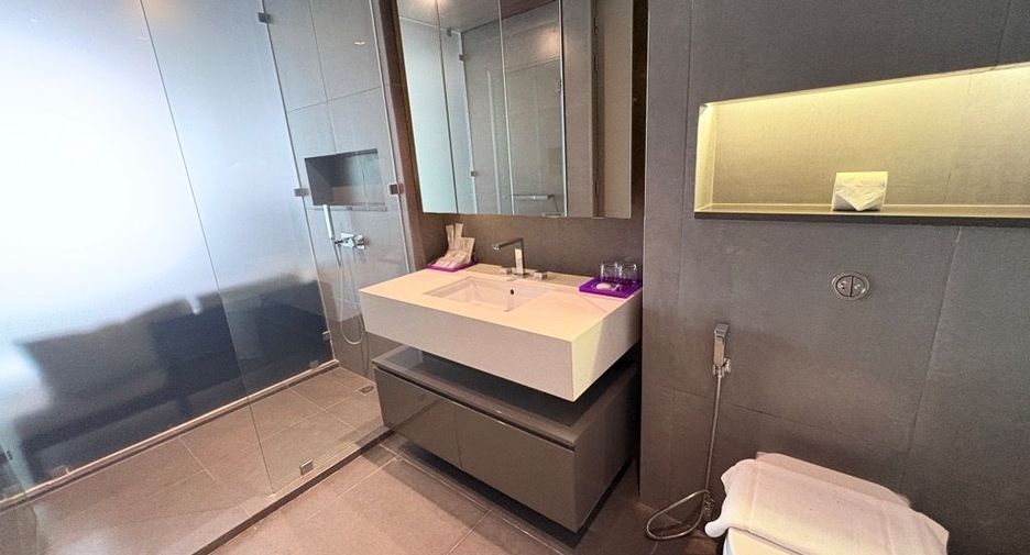 For rent 2 bedrooms condo in Sathon, Bangkok