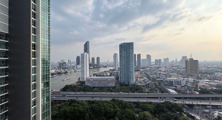 For rent 2 bedrooms condo in Sathon, Bangkok