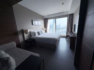 Condo en alquiler de 2 habitaciones en Sathon, Bangkok