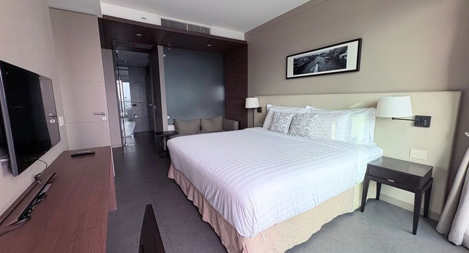 For rent 2 bedrooms condo in Sathon, Bangkok