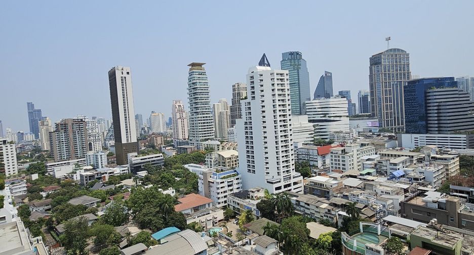 Wohnung zur Miete mit Studio in Watthana, Bangkok