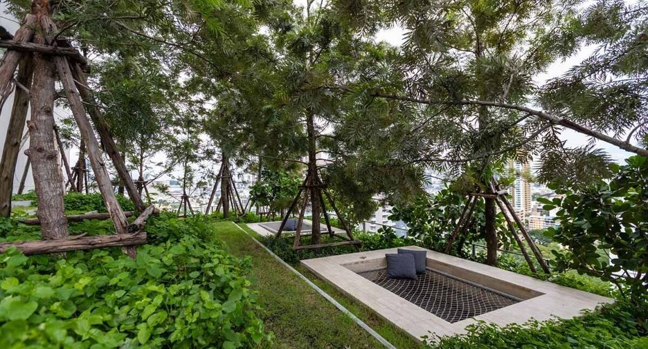 Wohnung zur Miete mit Studio in Watthana, Bangkok