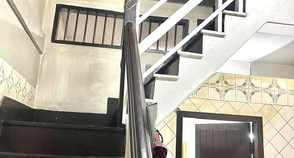 Casa adosada en venta de 1 habitaciones en Bang Rak, Bangkok