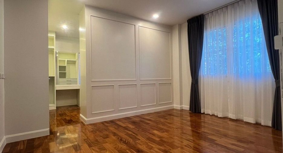 À louer 5 chambres maison à Bang Phli, Samut Prakan