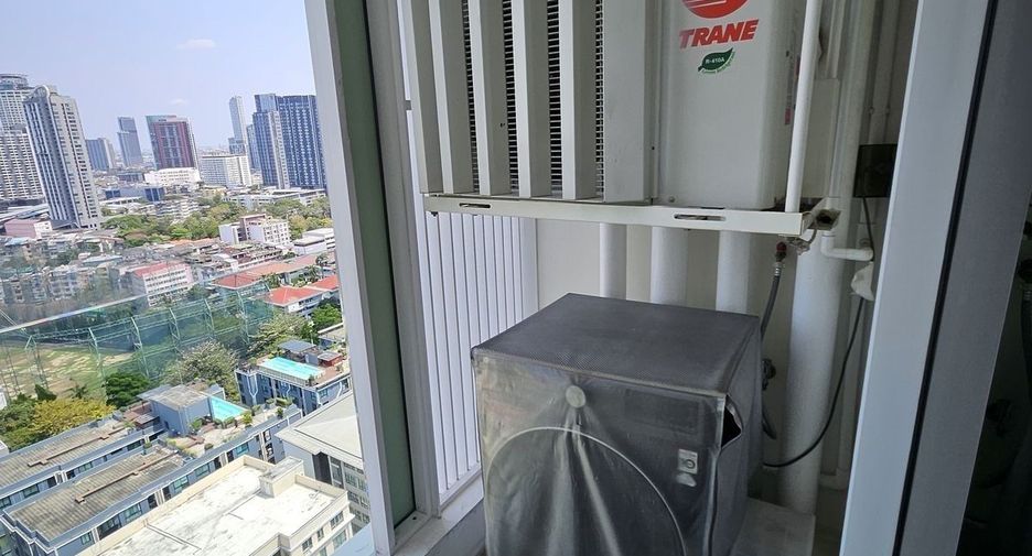 Condo en alquiler de 1 habitaciones en Khlong Toei, Bangkok