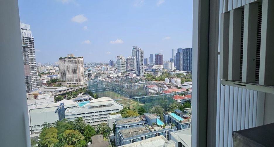 Condo en alquiler de 1 habitaciones en Khlong Toei, Bangkok