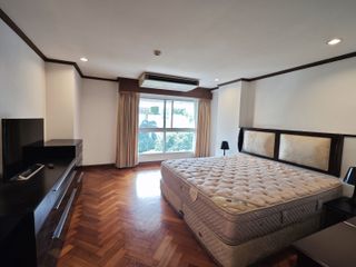 For rent 2 bedrooms condo in Pathum Wan, Bangkok