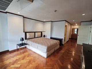 For rent 2 bedrooms condo in Pathum Wan, Bangkok