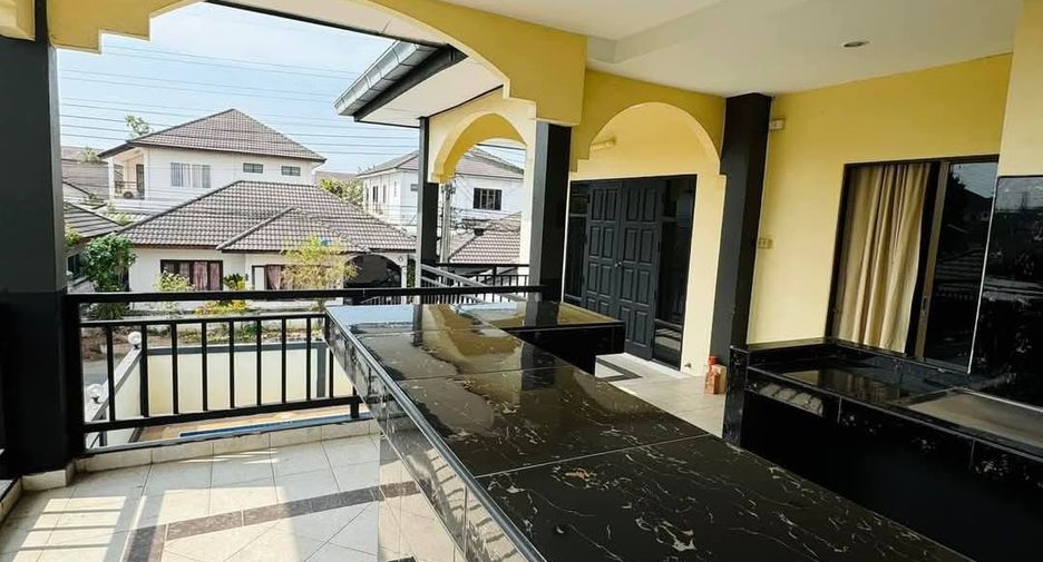 For rent 5 bedrooms villa in Bang Lamung, Chonburi