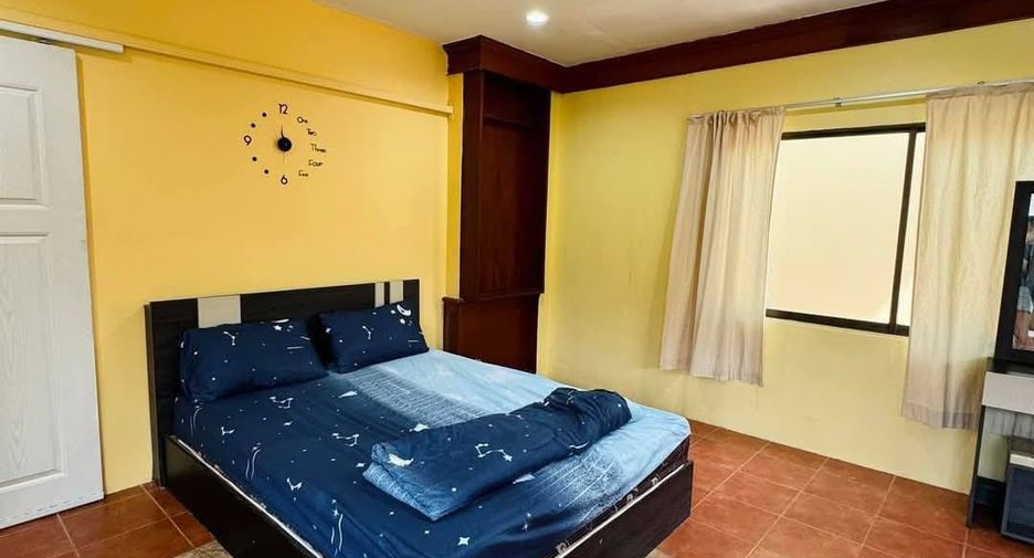 For rent 5 bedrooms villa in Bang Lamung, Chonburi