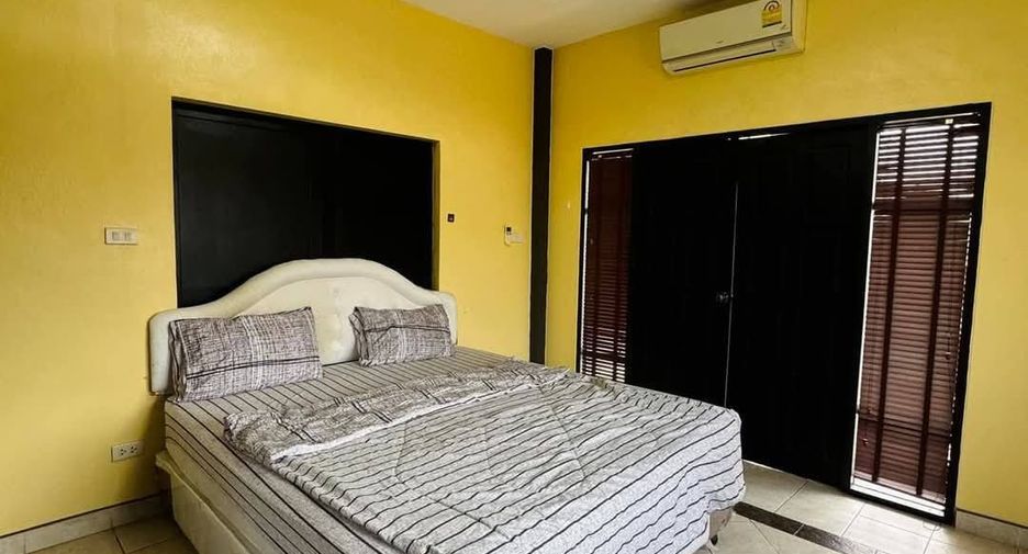 For rent 5 bedrooms villa in Bang Lamung, Chonburi