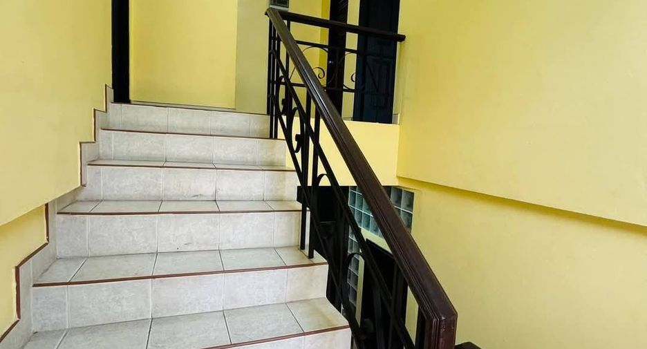 For rent 5 bedrooms villa in Bang Lamung, Chonburi