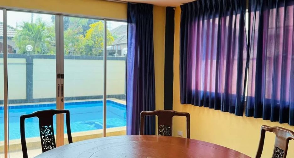 For rent 5 bedrooms villa in Bang Lamung, Chonburi