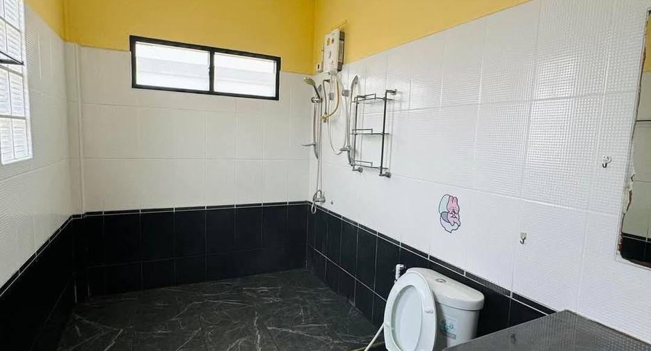 For rent 5 bedrooms villa in Bang Lamung, Chonburi