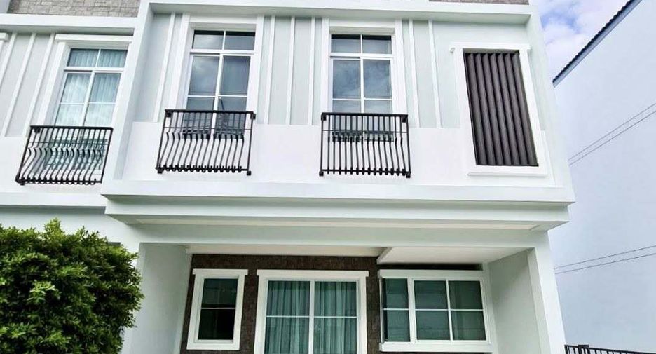 Haus zur Miete mit 3 Zimmer in Prawet, Bangkok