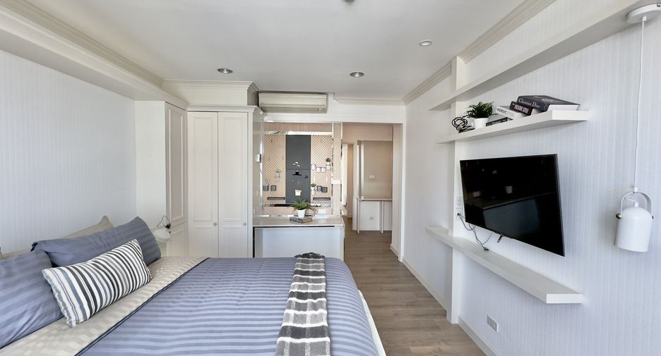 For sale and for rent 4 bedrooms condo in Khlong Toei, Bangkok