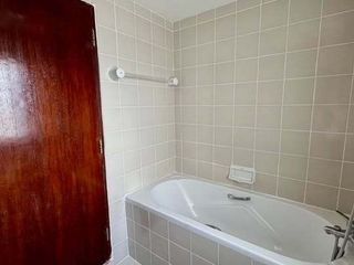For rent studio condo in Phaya Thai, Bangkok