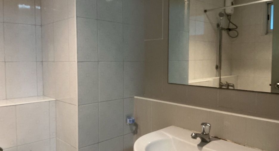 For rent 1 bed condo in Phra Khanong, Bangkok