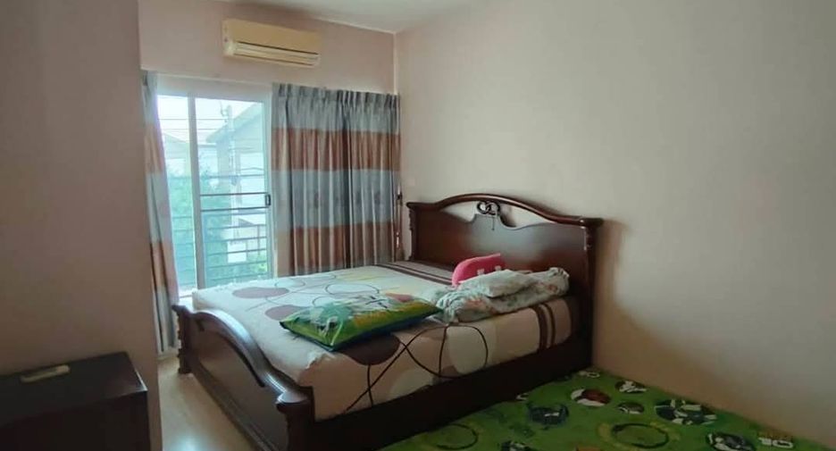 For rent 3 ベッドルーム townhouse in Bang Khen, Bangkok