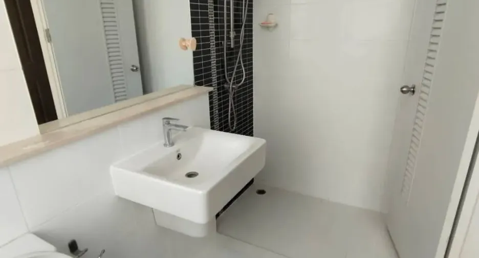 For rent 3 ベッドルーム townhouse in Bang Khen, Bangkok