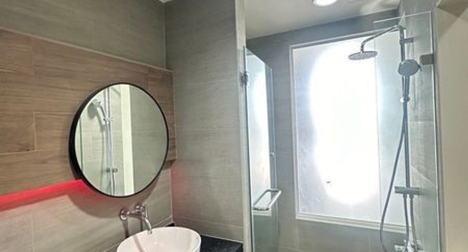 For sale 1 bed condo in Bang Na, Bangkok