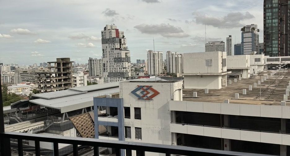For sale 1 bed condo in Huai Khwang, Bangkok