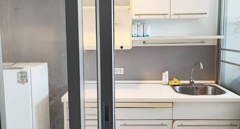For sale and for rent 1 bed condo in Phra Khanong, Bangkok