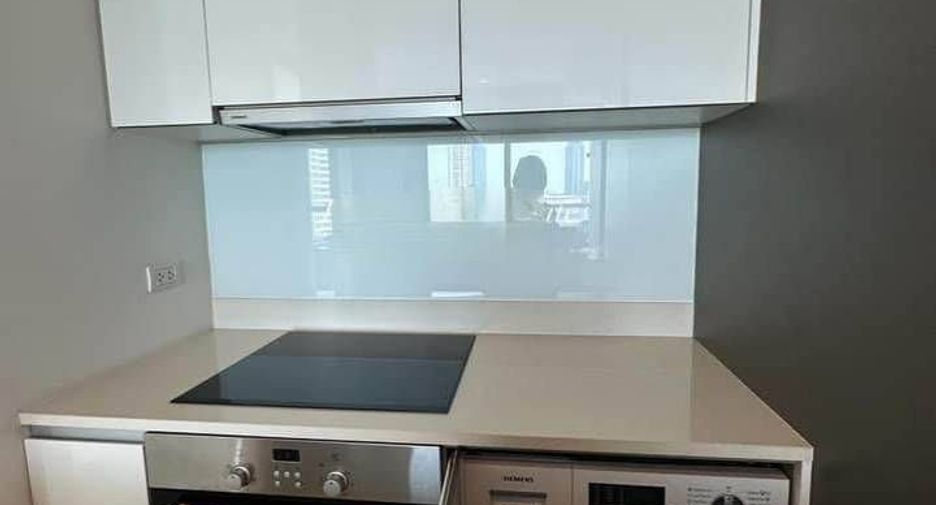 For rent 1 bed condo in Sathon, Bangkok
