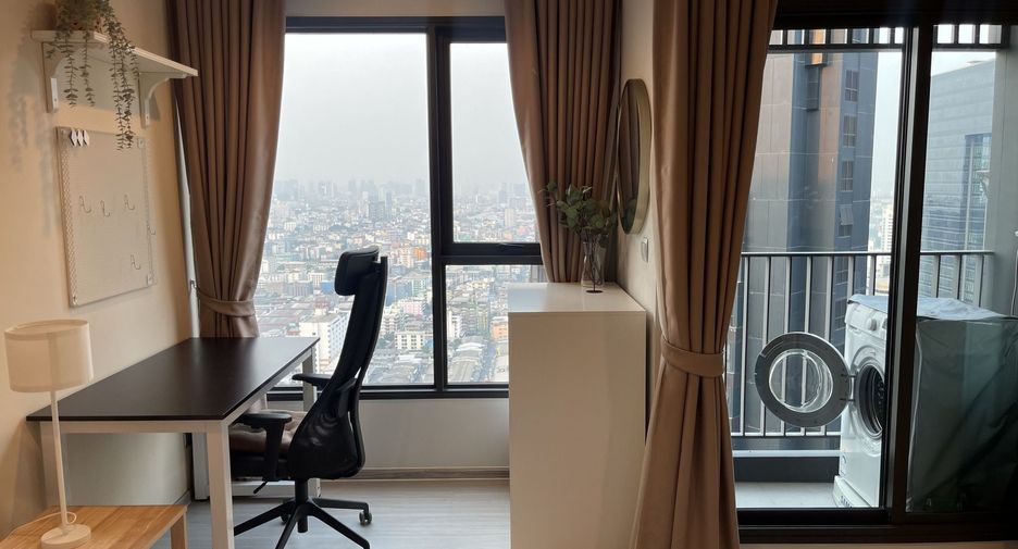 À louer studio condo à Khlong Toei, Bangkok