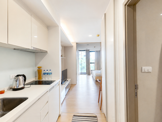 For sale 1 bed condo in Khlong Toei, Bangkok