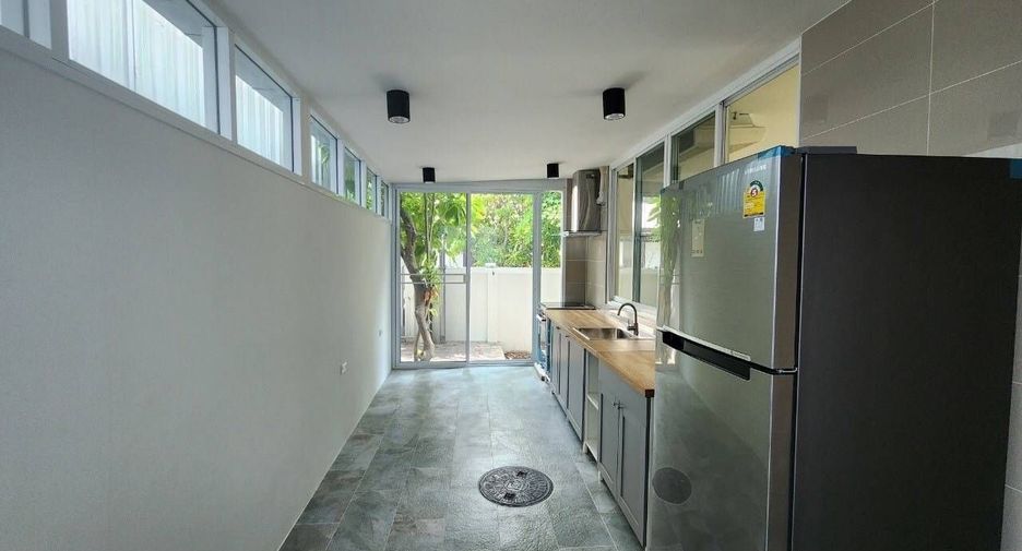 Casa en venta de 3 habitaciones en Thon Buri, Bangkok