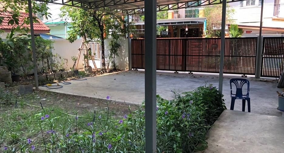 Casa en venta de 3 habitaciones en Thon Buri, Bangkok