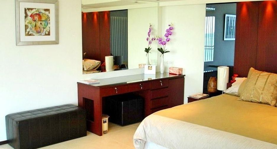 For sale 3 bedrooms condo in Bang Lamung, Chonburi