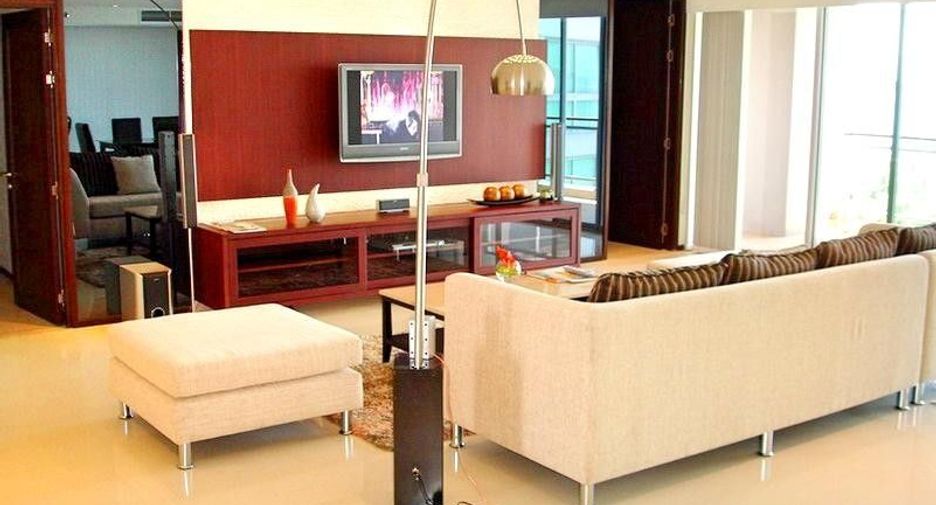 For sale 3 bedrooms condo in Bang Lamung, Chonburi