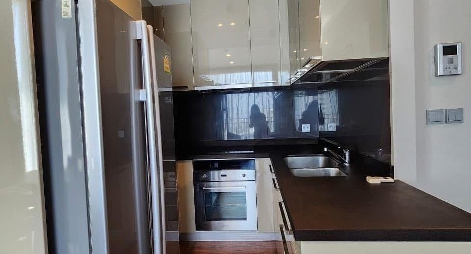 For rent 2 bedrooms condo in Watthana, Bangkok