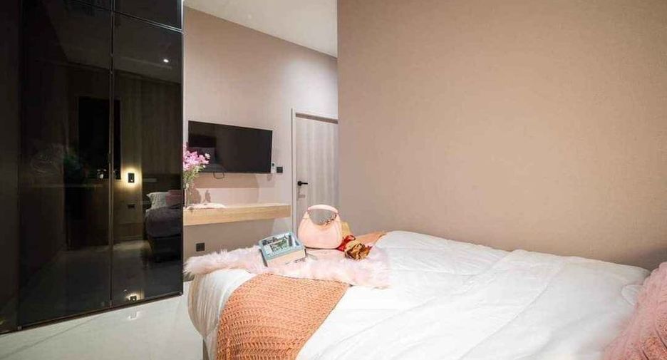 Villa en alquiler de 4 habitaciones en Bang Lamung, Chonburi
