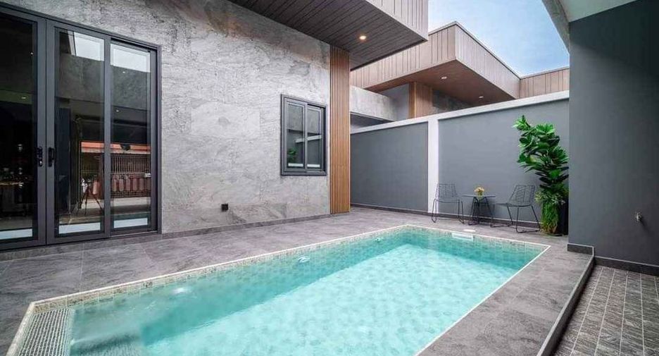 Villa en alquiler de 4 habitaciones en Bang Lamung, Chonburi