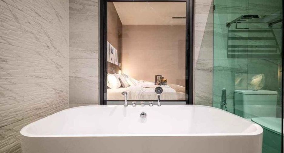 Villa en alquiler de 4 habitaciones en Bang Lamung, Chonburi