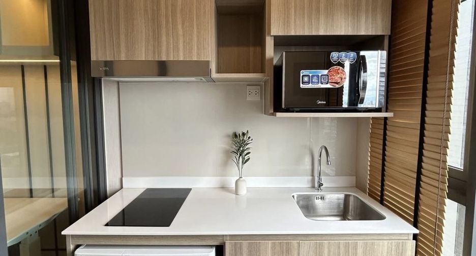 For rent 1 bed condo in Khlong Toei, Bangkok