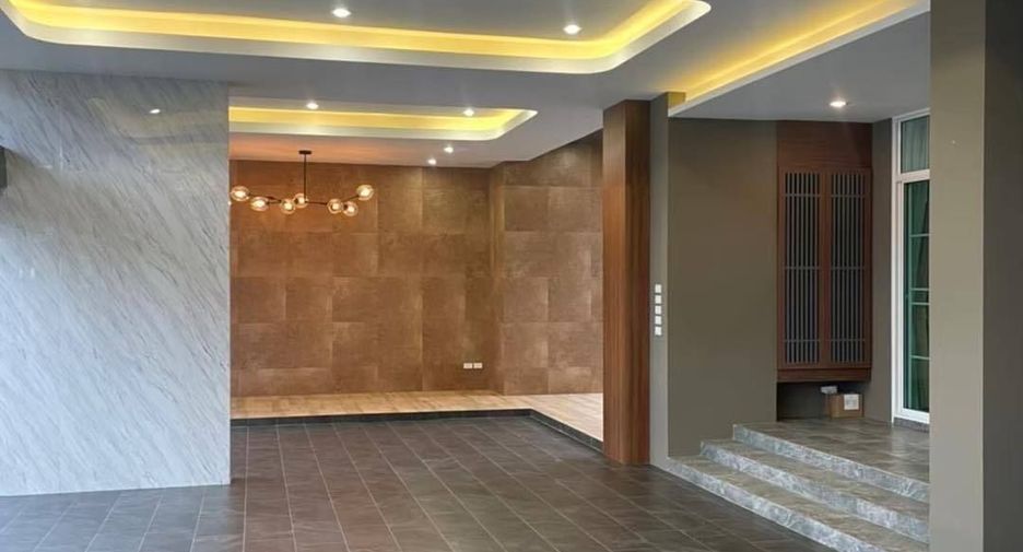 Casa en venta de 3 habitaciones en San Kamphaeng, Chiang Mai