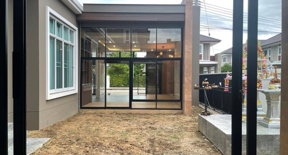 Casa en venta de 3 habitaciones en San Kamphaeng, Chiang Mai