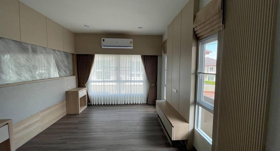 Casa en venta de 3 habitaciones en San Kamphaeng, Chiang Mai