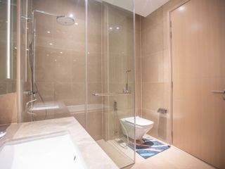 For rent 3 bedrooms condo in Khlong San, Bangkok