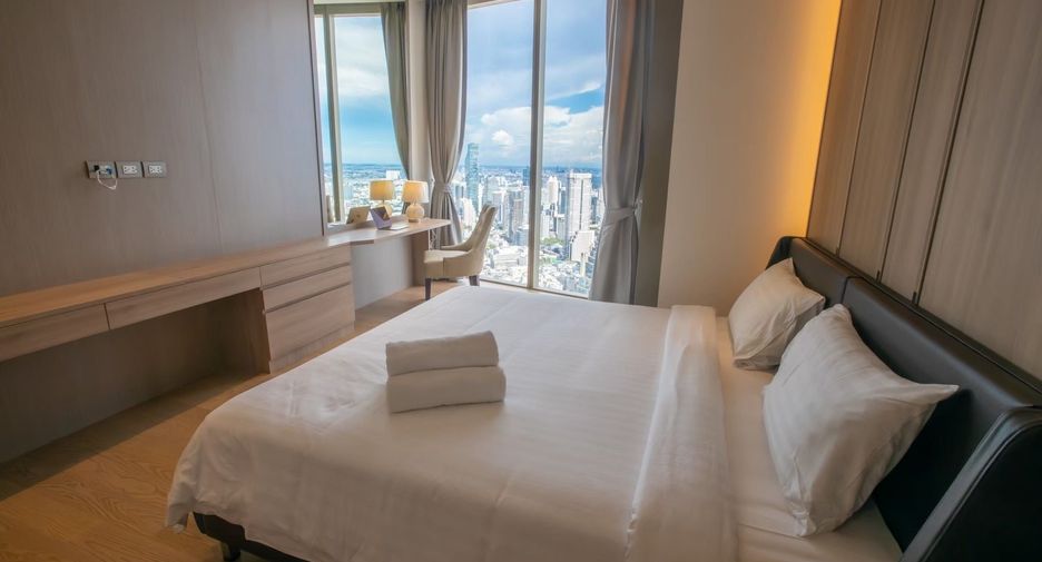 Condo en alquiler de 3 habitaciones en Khlong San, Bangkok