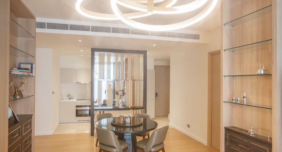Condo en alquiler de 3 habitaciones en Khlong San, Bangkok