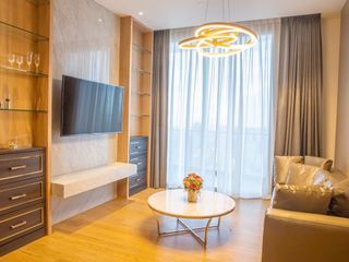 For rent 3 bedrooms condo in Khlong San, Bangkok
