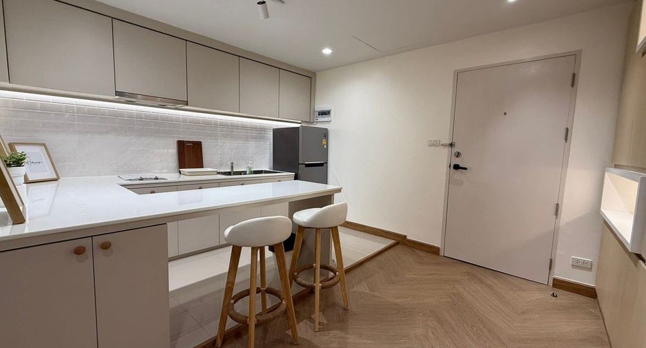 For rent 1 bed condo in Huai Khwang, Bangkok
