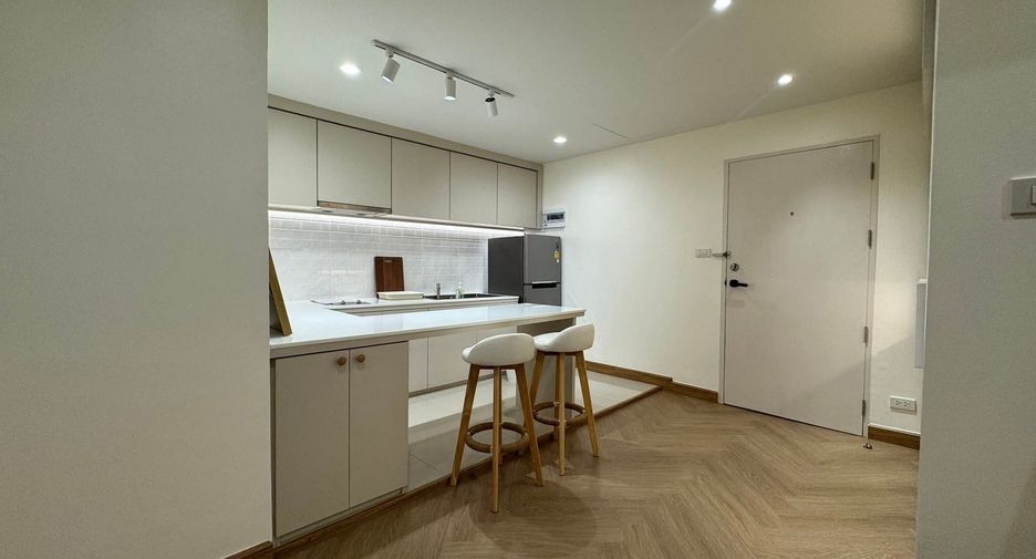 For rent 1 bed condo in Huai Khwang, Bangkok